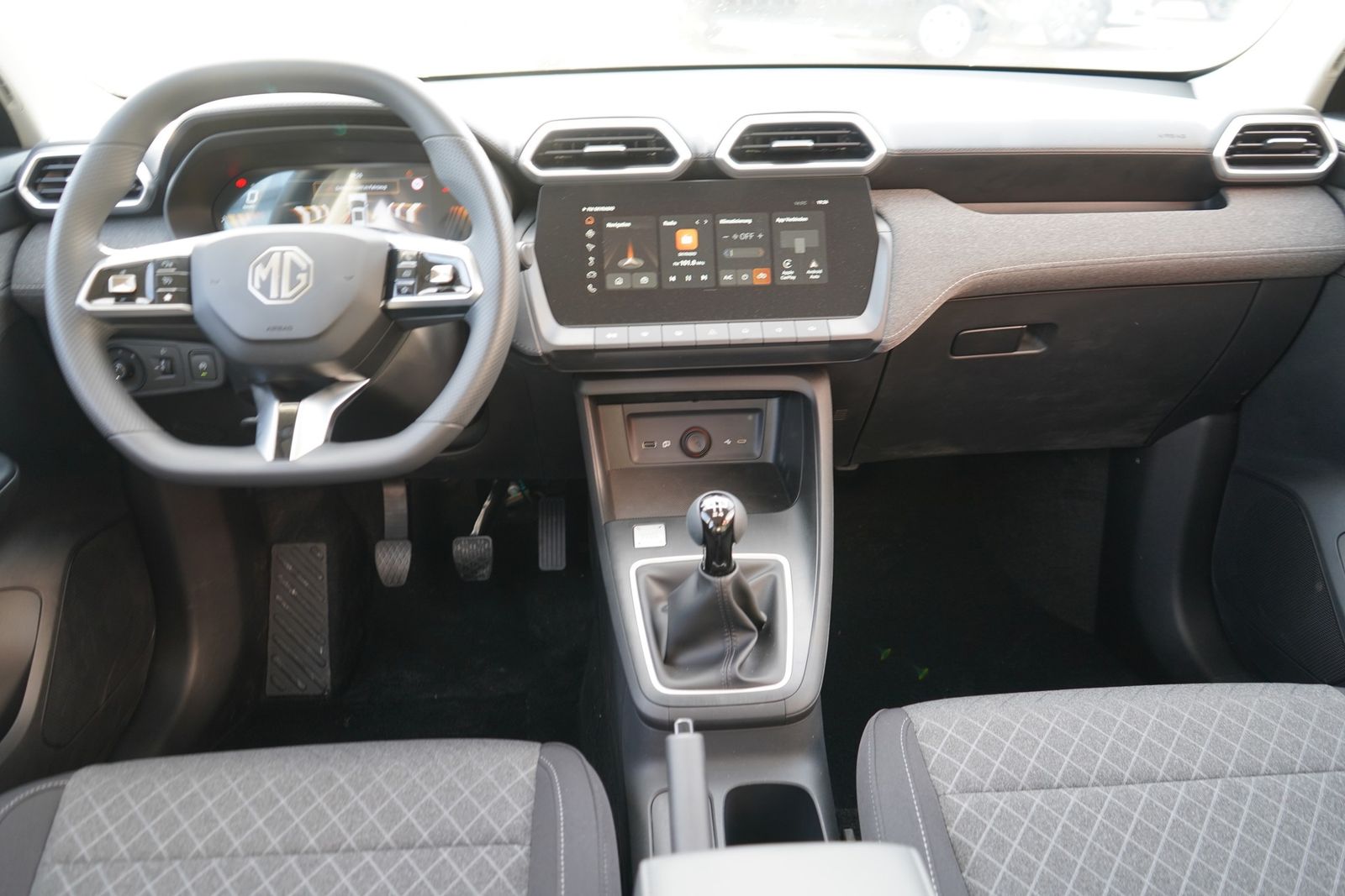 MG ZS