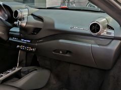 Fahrzeugabbildung Ferrari F8 Tributo (RACING/LIFT/CARBON/CAMERA/ GARANTIE!