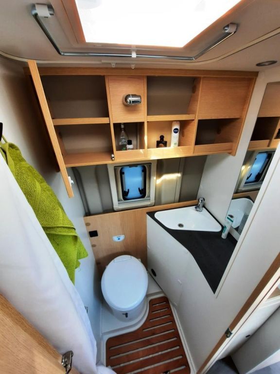 Fahrzeug Übersicht 18 Fahrzeugabbildung Sunlight Camper Van CLIFF 600 Adventure Edition Verfüg./S