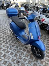 Vespa Sprint 50 TOPCASE gelegenheit mit Beule - VESPA TOPCASE