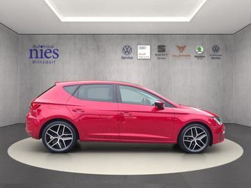 Fahrzeugabbildung SEAT Leon FR 1.5 TSI Panorama 18 Zoll Navi Klima