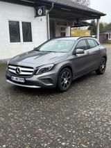 Mercedes-Benz GLA 220 - Mercedes-Benz GLA 220 Kombi Gebrauchtwagen