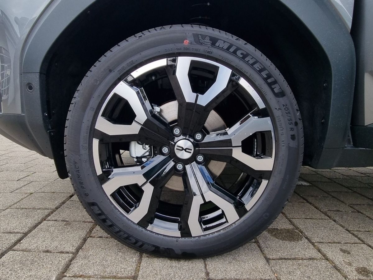 Fahrzeugabbildung Dacia Bigster Journey hybrid-G 150 4x4