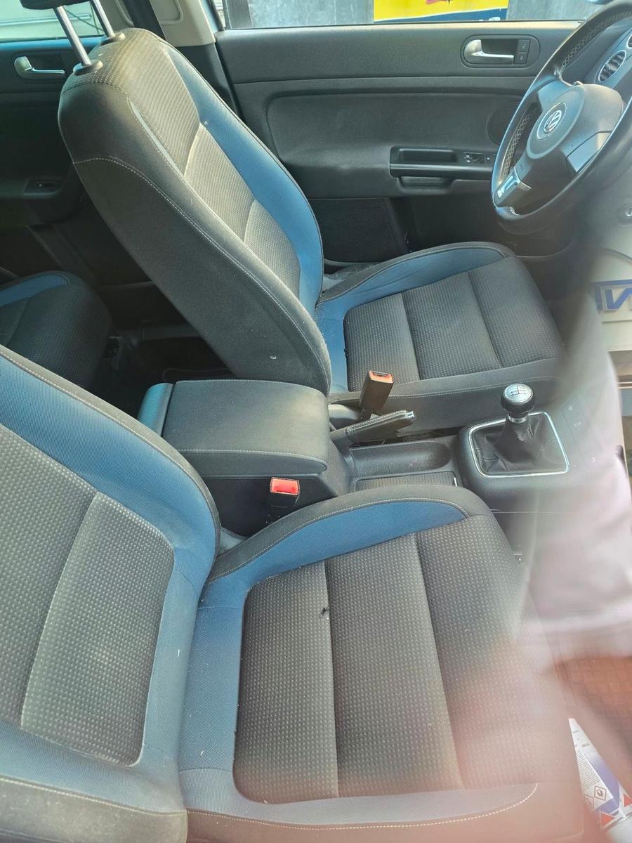 Volkswagen Golf 2010 — photo 9