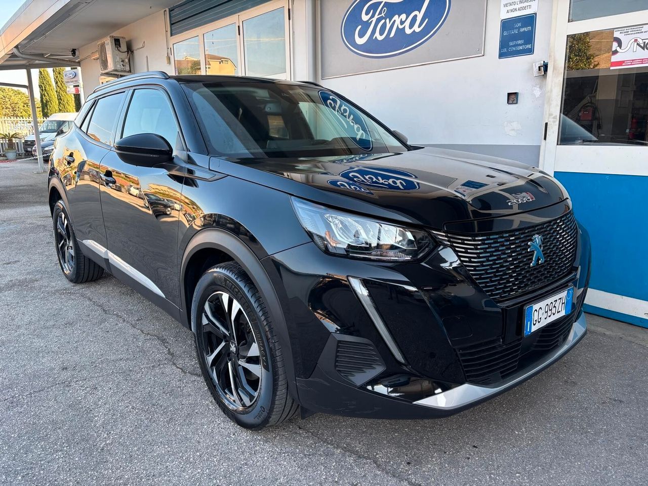 Peugeot 2008 BlueHDi 130 S&S EAT8 Allure