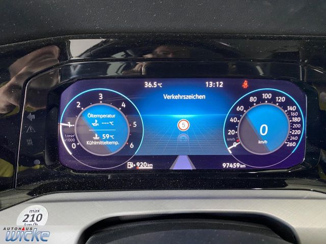 Golf VIII Variant 2.0 TDI Life NAVI KLIMA PDC LE