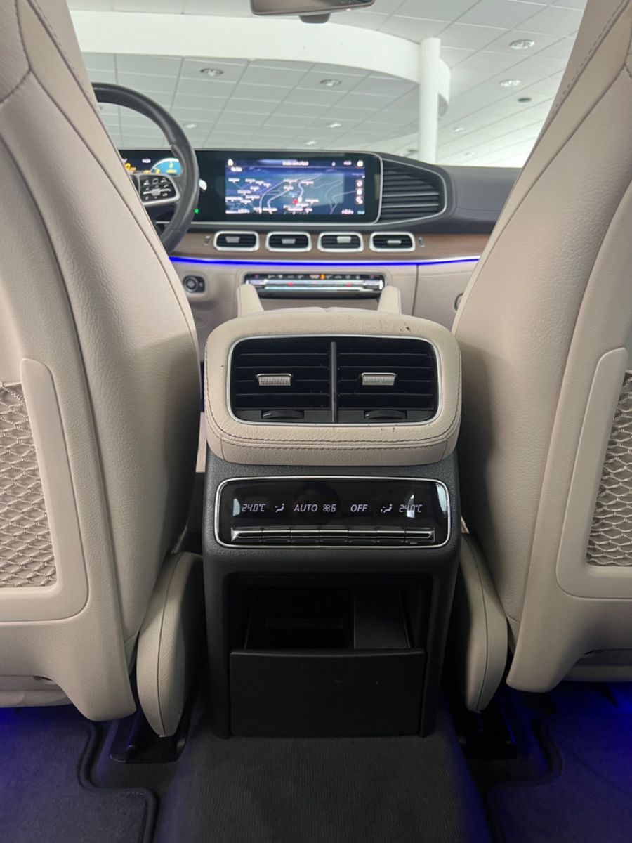 Fahrzeugabbildung Mercedes-Benz GLE 350 d 4Matic AMG Line PANORAMA*AHK*SITZBELÜF