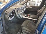 Audi Q7 3.0 TFSIe quattro S line Laser B&O AHK 360° - blaue Audi Q7