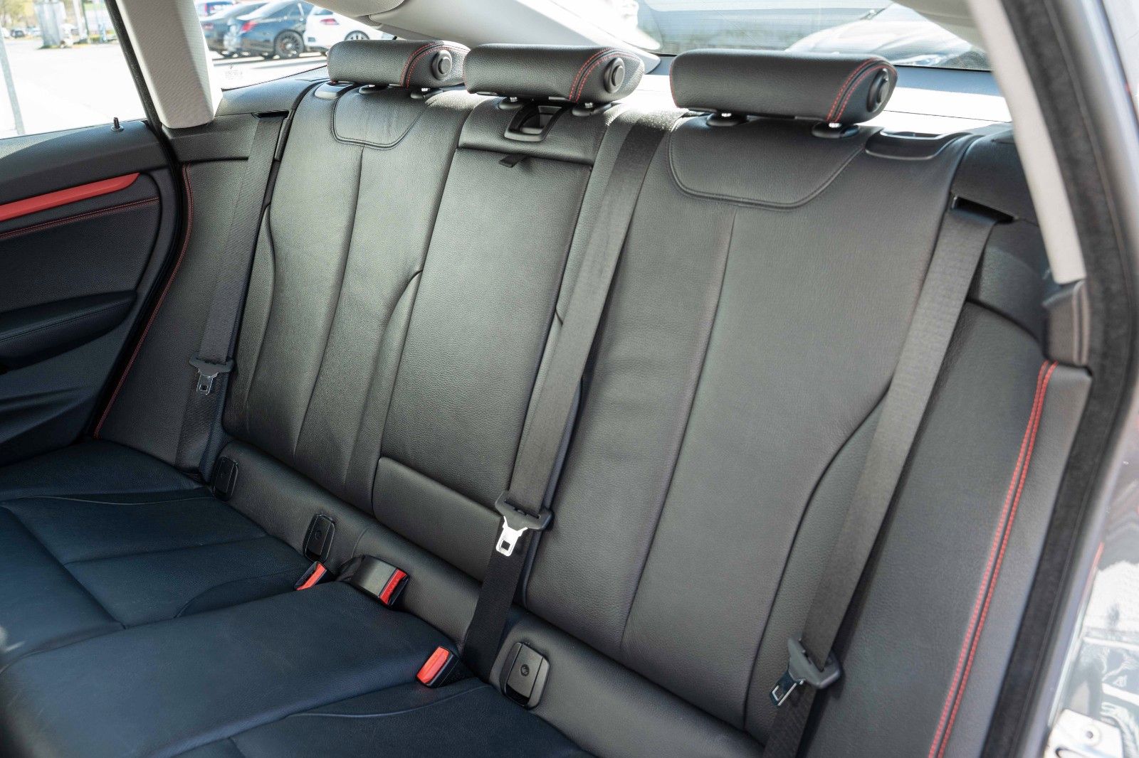 Fahrzeugabbildung BMW 320 D GRAN TURISMO SPORT XENON PANO SHADOW NAVI