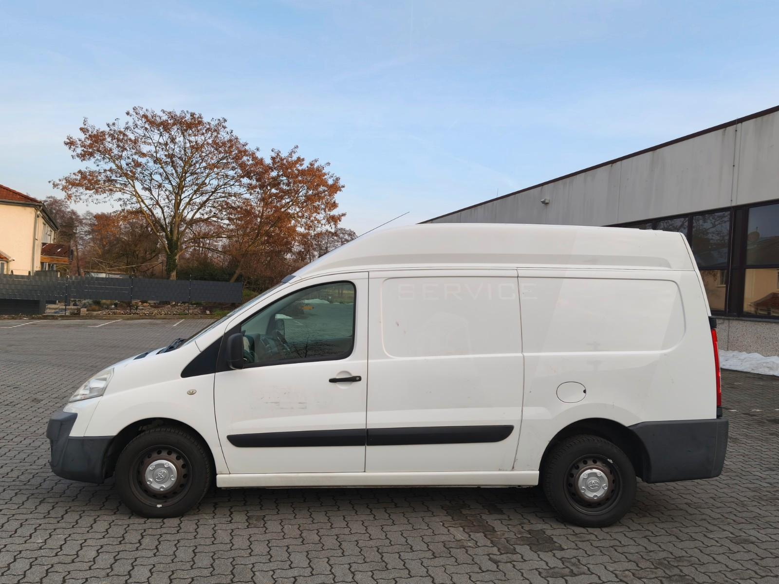 Toyota Proace Kasten Werkstattausbau + Standheizung