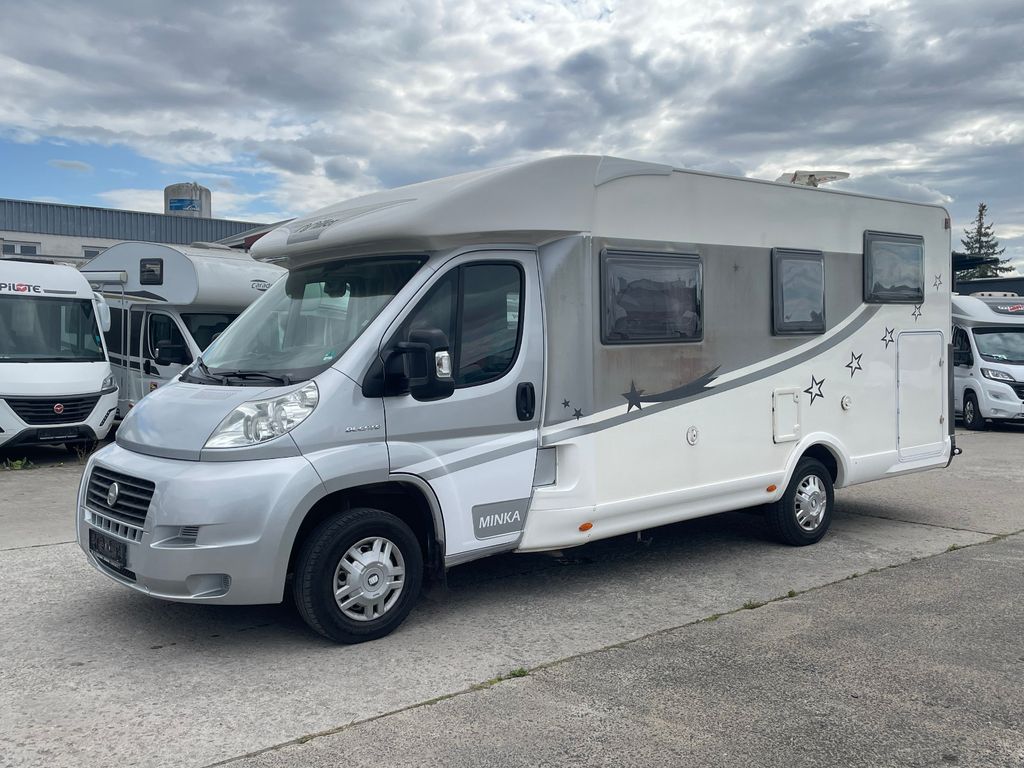 MILLER Mobilvetta Minka Einzelbetten-Temp-Solar-AHK