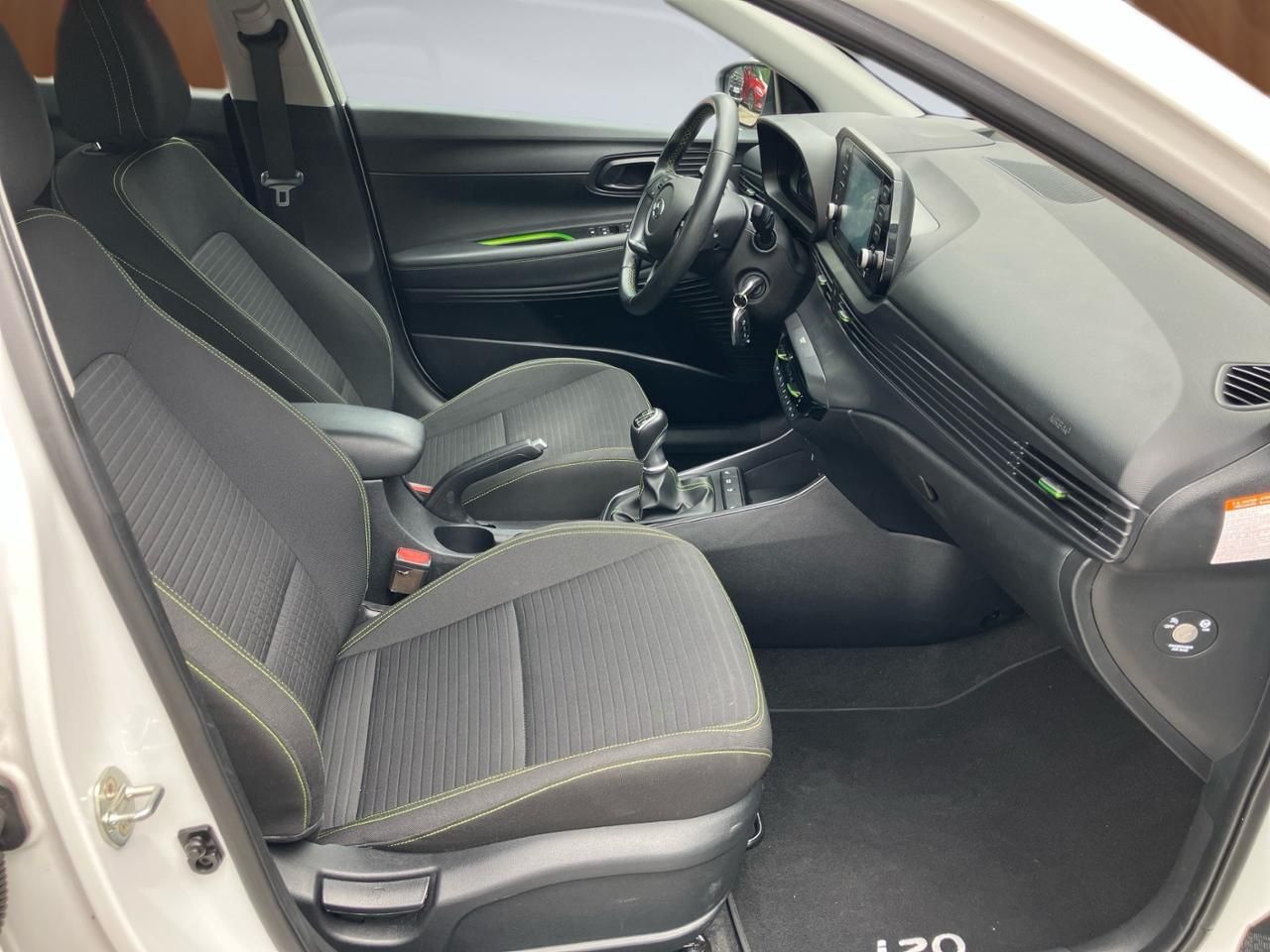 Fahrzeugabbildung Hyundai i20 INTRO KLIMAA*ZV*USB*LM*