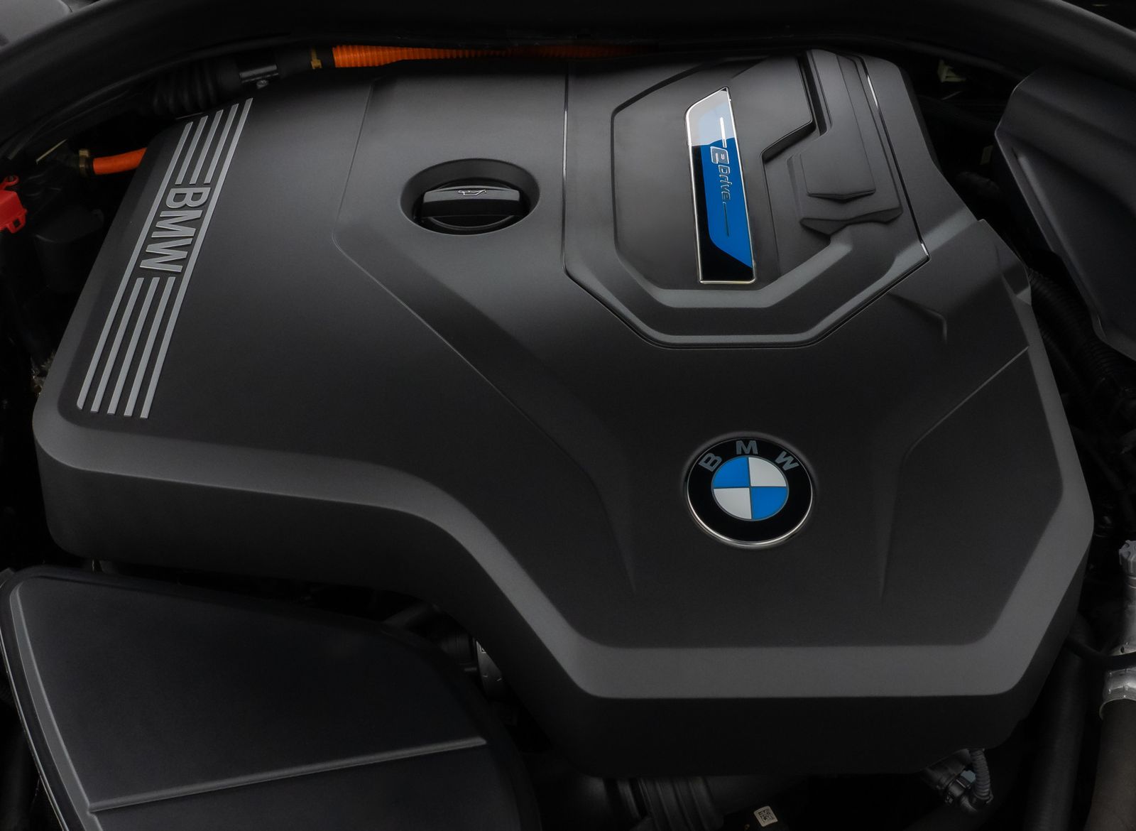 Fahrzeugabbildung BMW 530e Luxury Line Panorama Kamera HUD DAB 4xKlima