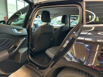 MYAUTOCENTER – Gebraucht- und Jahreswagen mit Werkstattservice in Pfaffenhofen Ford Focus *KEYLESS*ACC*NAV*1-HAND*2-ZONEN*