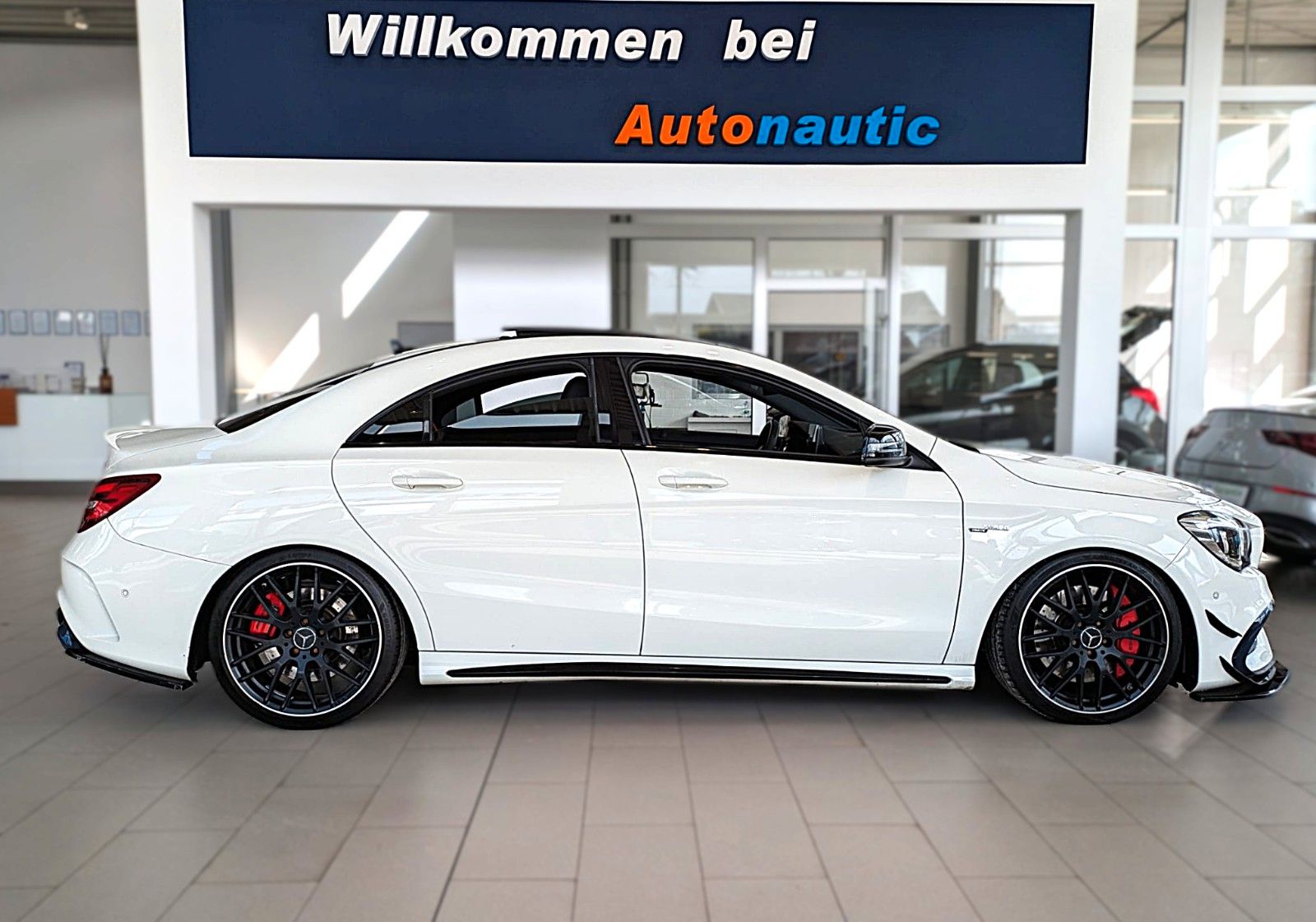 Fahrzeugabbildung Mercedes-Benz CLA 45 AMG PERFORMANCE | PANO| NIGHT| AERO I LED