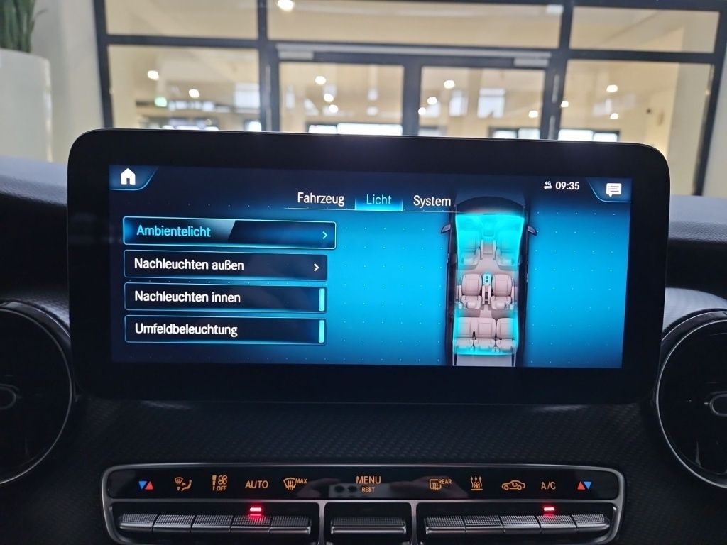 Fahrzeugabbildung Mercedes-Benz V 300 ED lang 4x4 7 Sitze AMG 2,5tAHK Sound STHZ