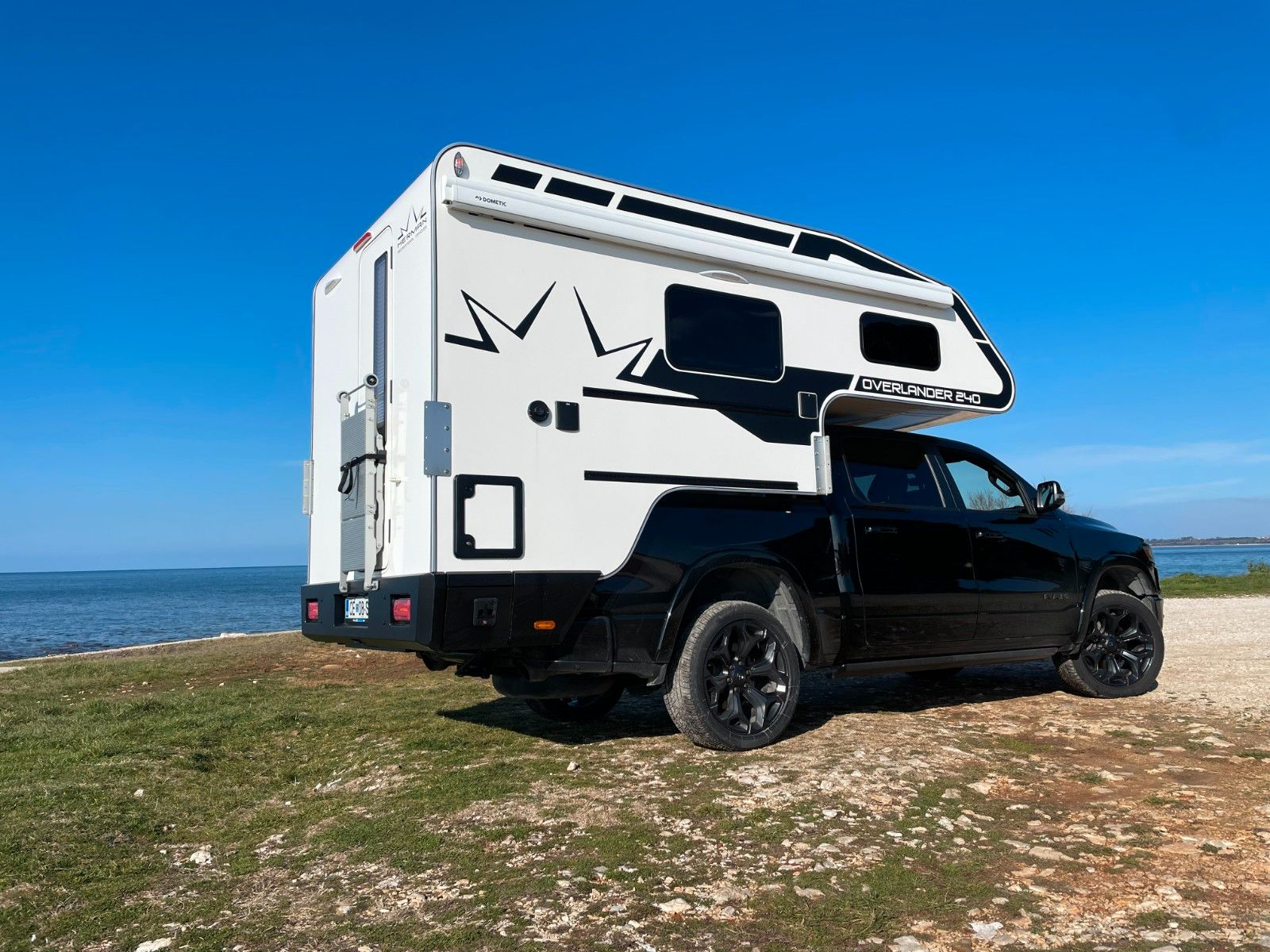 Fahrzeugabbildung Andere OVERLANDER 240