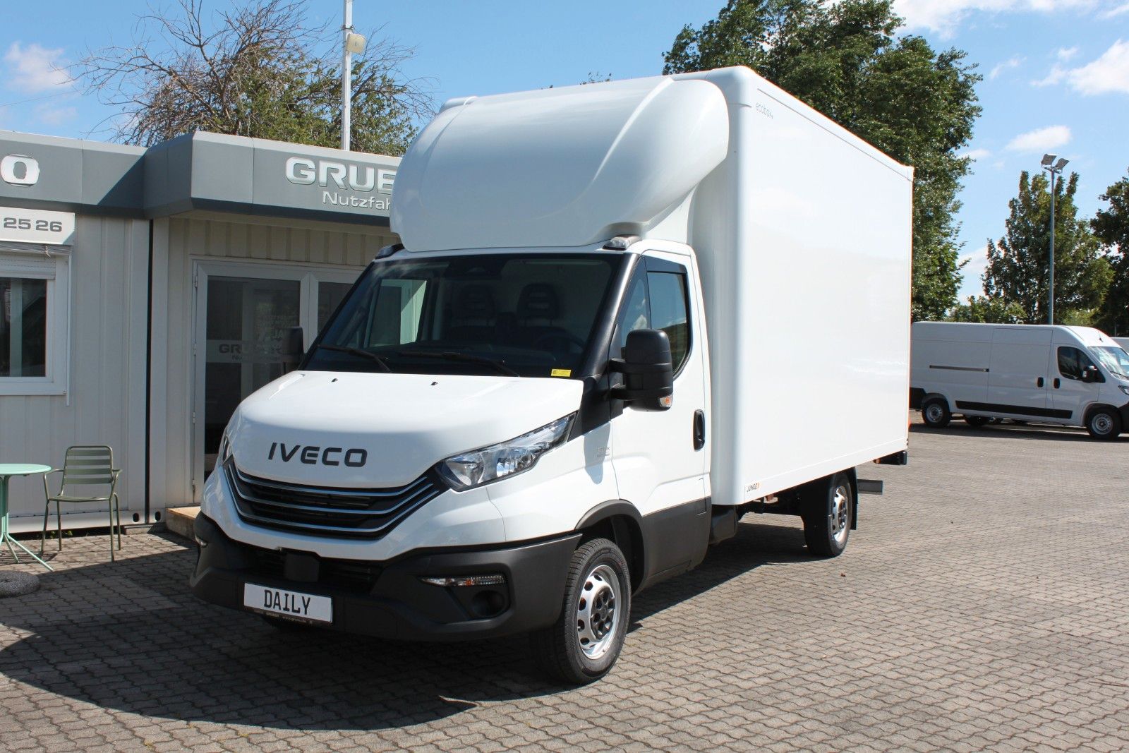 Fahrzeugabbildung Iveco Daily Koffer/LBW 35S16HA8