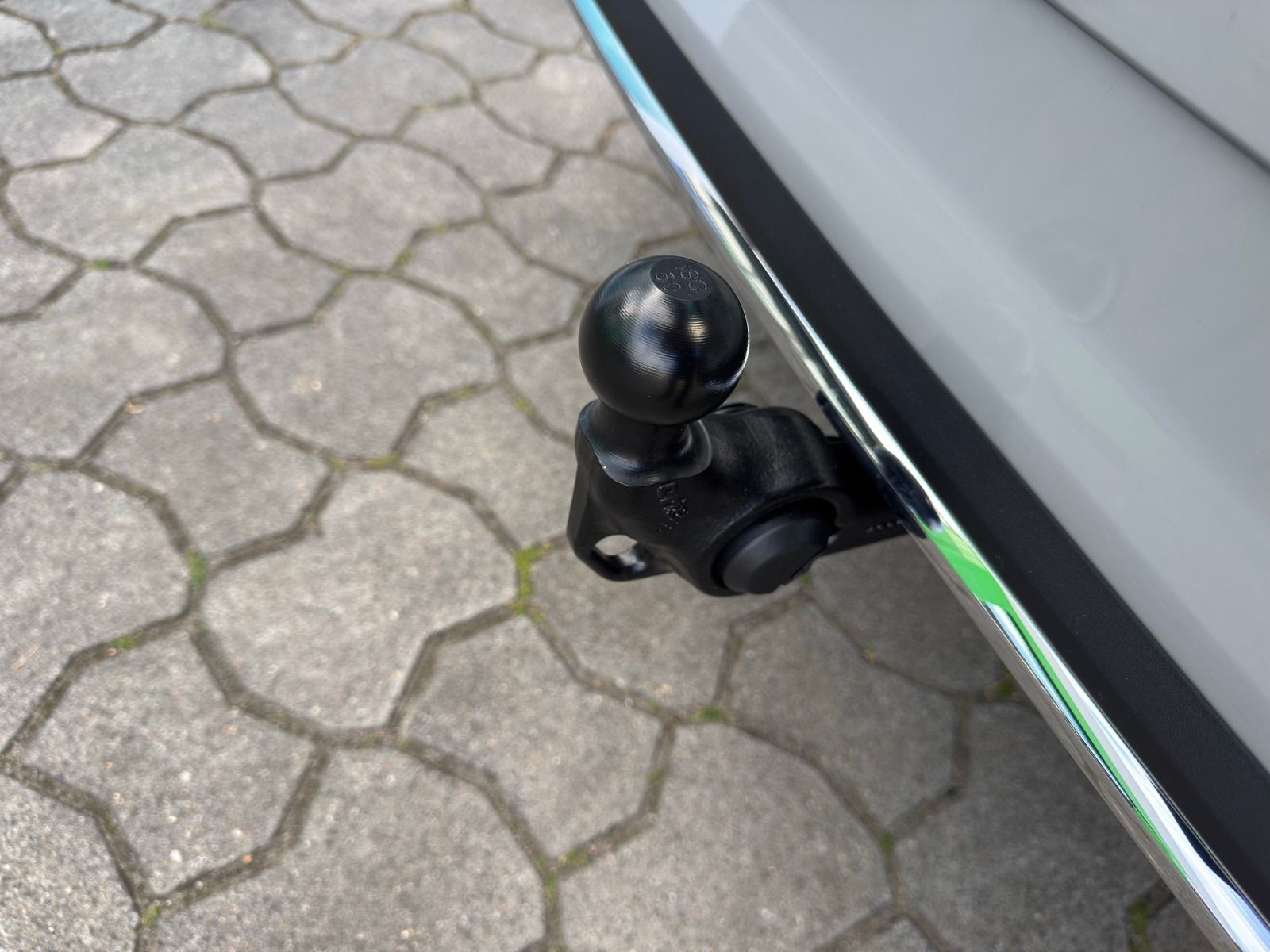 Fahrzeugabbildung SKODA Karoq Sportline 1.5TSI DSG*360°Cam*AHK*eHeck*19Z