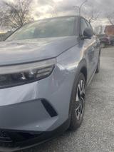 Opel Grandland GS MHeV AT+Navi+Sitzheizung+Allwetterr - mit Benzin-Antrieb: Teilleder, mit Navigationssystem, Geländewagen