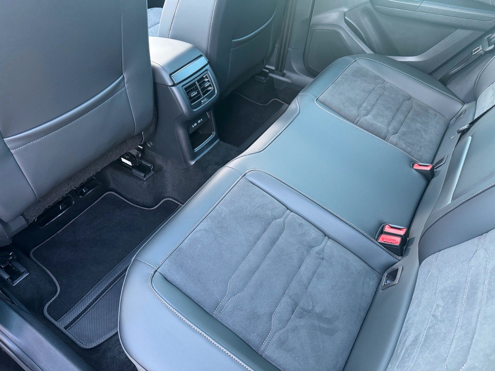 Fahrzeugabbildung CUPRA Ateca 2.0 TSI 4Drive