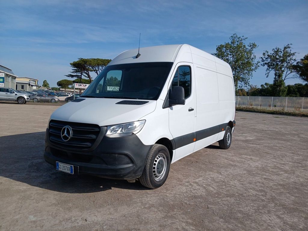 Image of Mercedes-Benz Sprinter