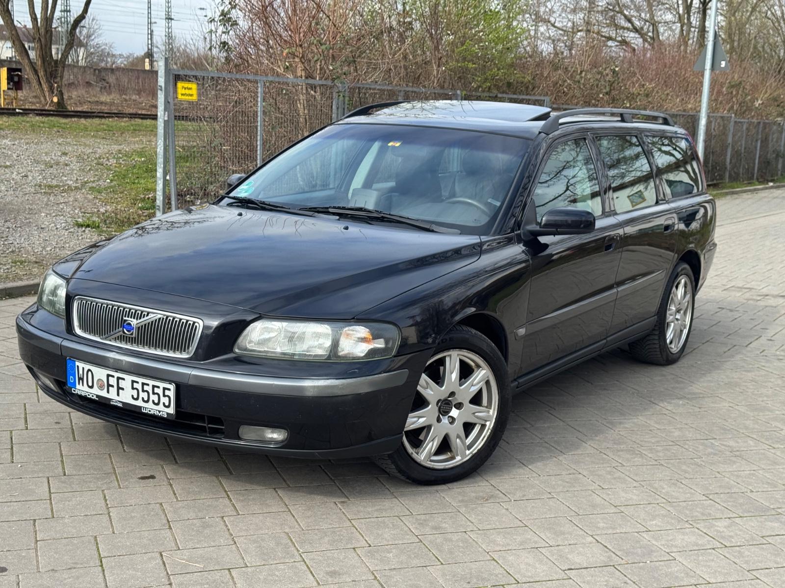 Volvo V70 2004 — photo 6