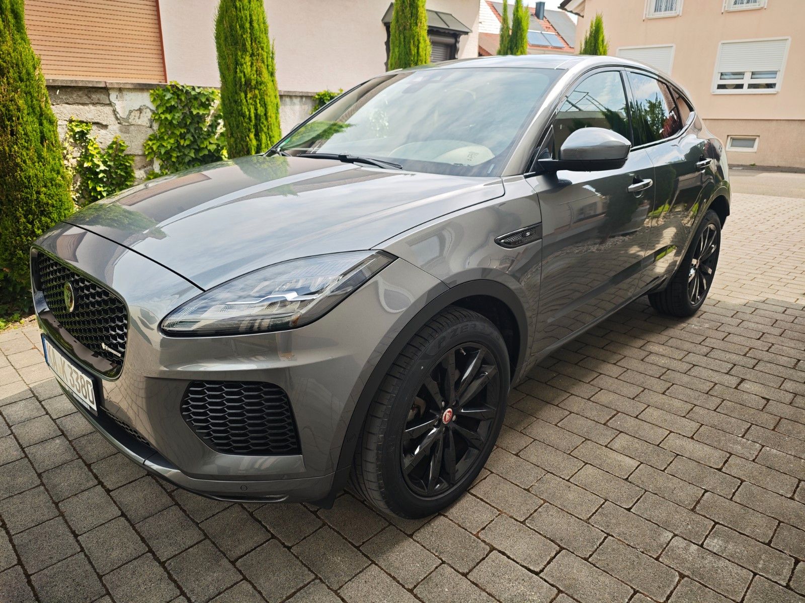 JAGUAR E-Pace