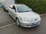 Toyota Avensis Combi Executive 2.0-l-D-4D Executive - Toyota Avensis aus 2004 mit Diesel-Antrieb