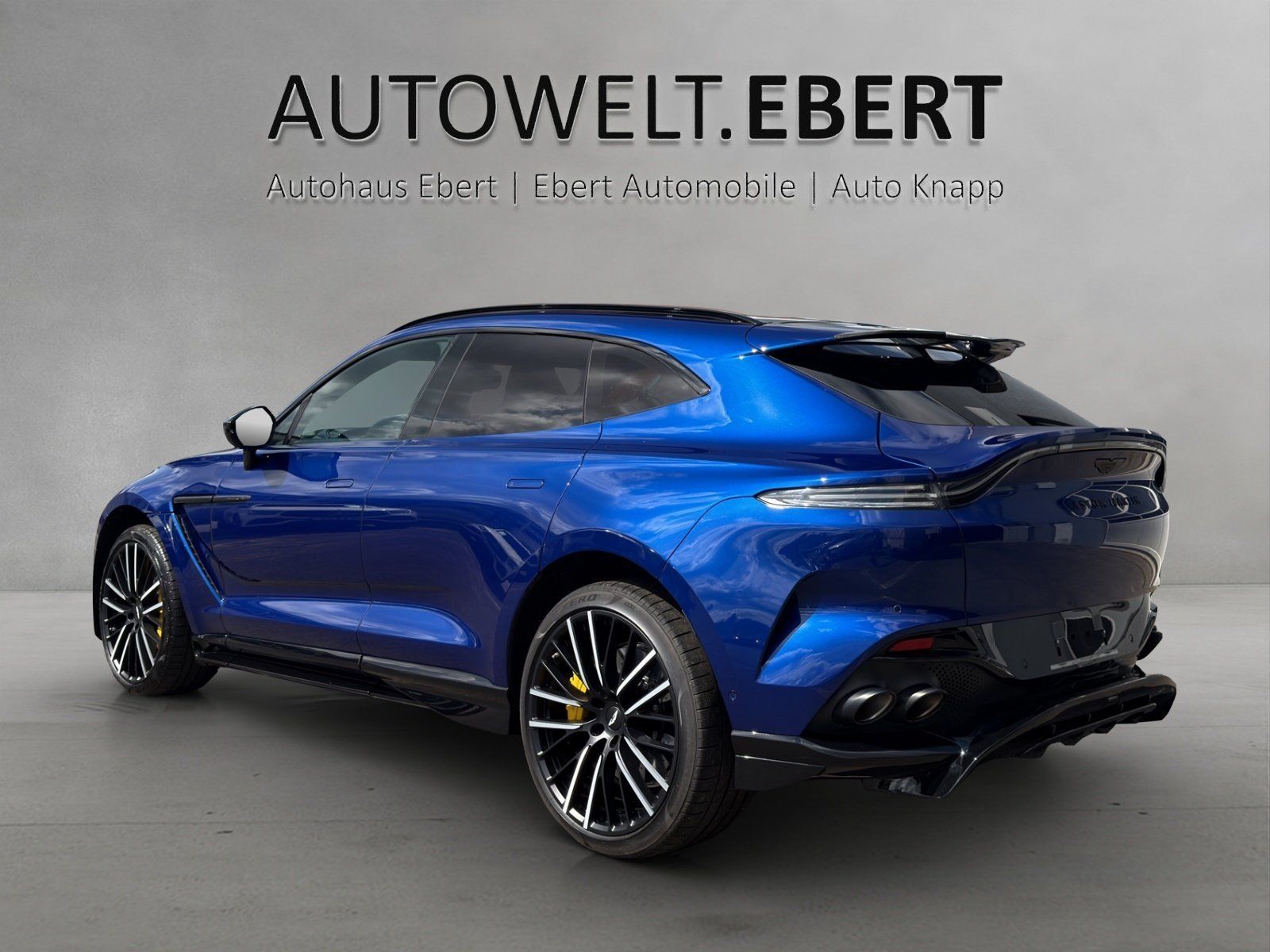 Fahrzeugabbildung Aston Martin DBX707 1.Hd.Aston AHK (TowBar) darkknight-havana
