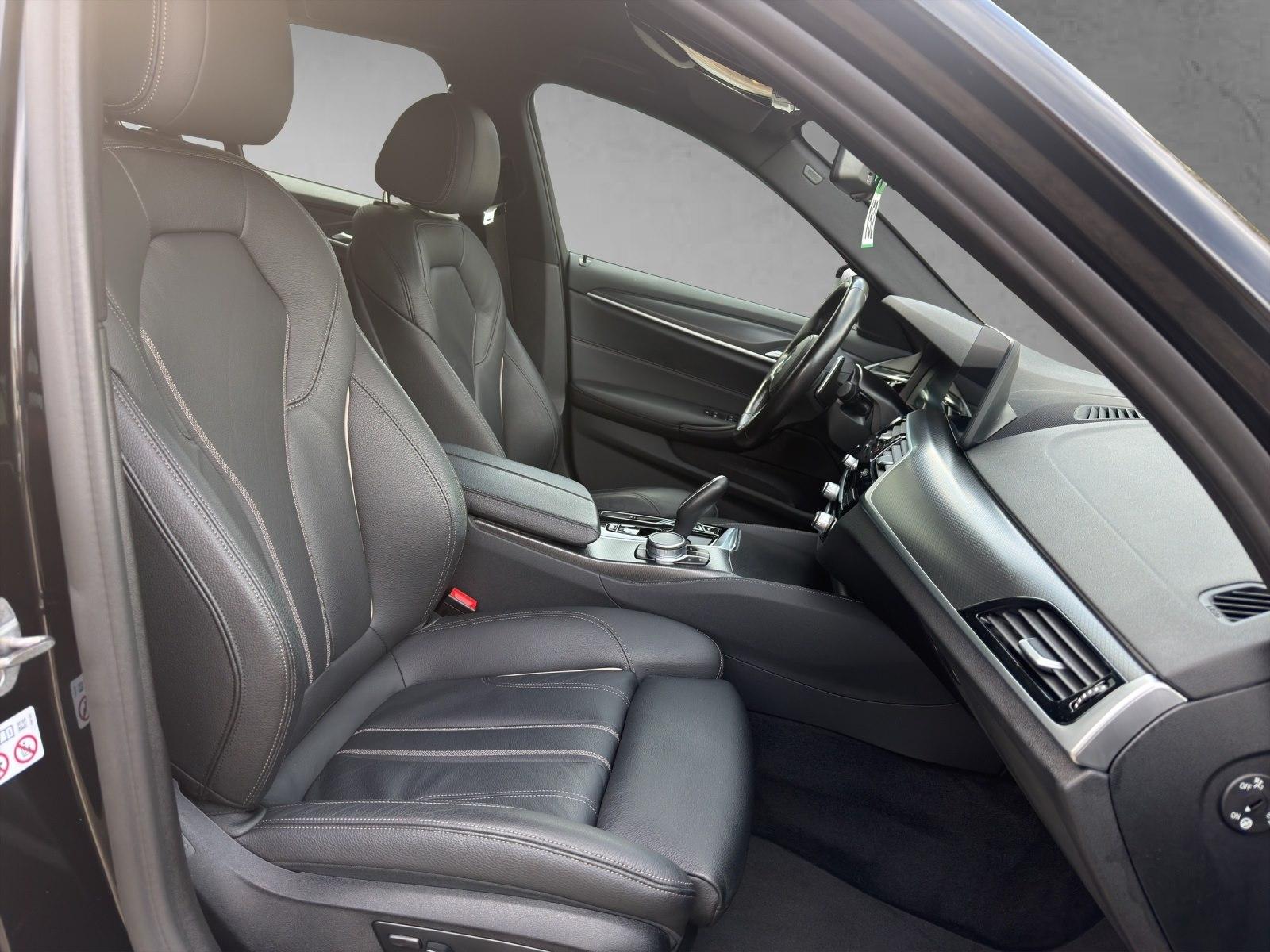 BMW 530d M Sport Leder AHK RFK 4 SHZ
