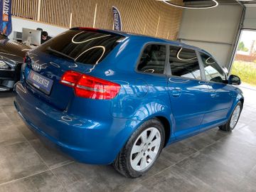 Audi A3 Sportback 1.6 Attraction *TEMPOMAT*SZHZ*KLIMA