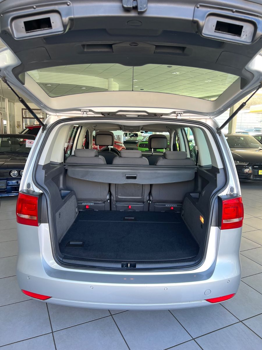 Fahrzeugabbildung Volkswagen Touran 2.0 TDI DSG