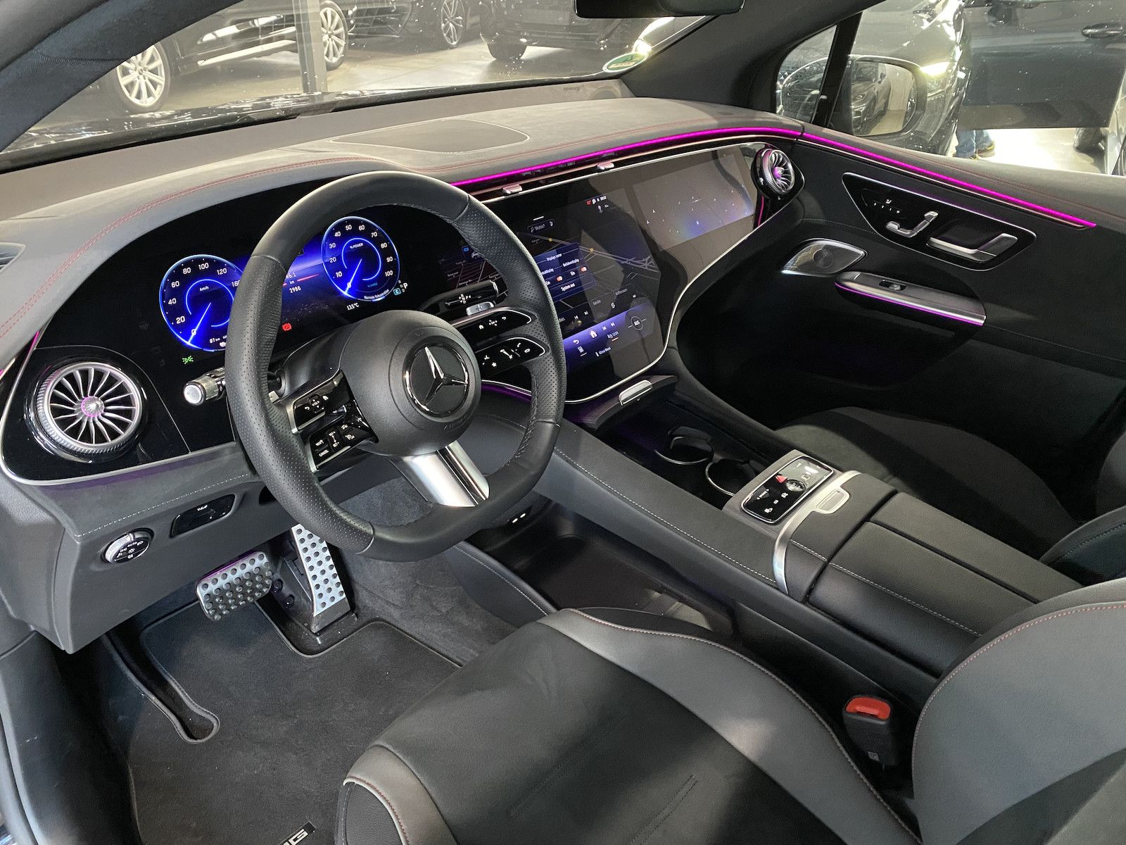 Fahrzeugabbildung Mercedes-Benz EQE SUV 500 4M AMG/HYPER/PANO/´21/BUR/360/AHK/