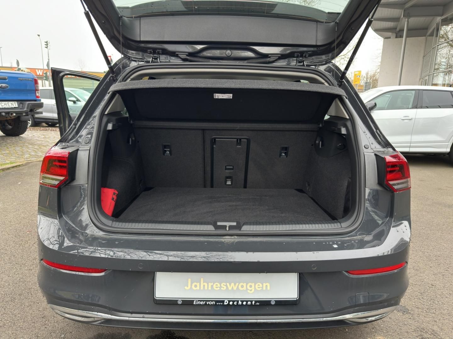 Fahrzeugabbildung Volkswagen Golf MOVE VIII 1.0 TSI Move ,RFK, GJR,SH, Climat