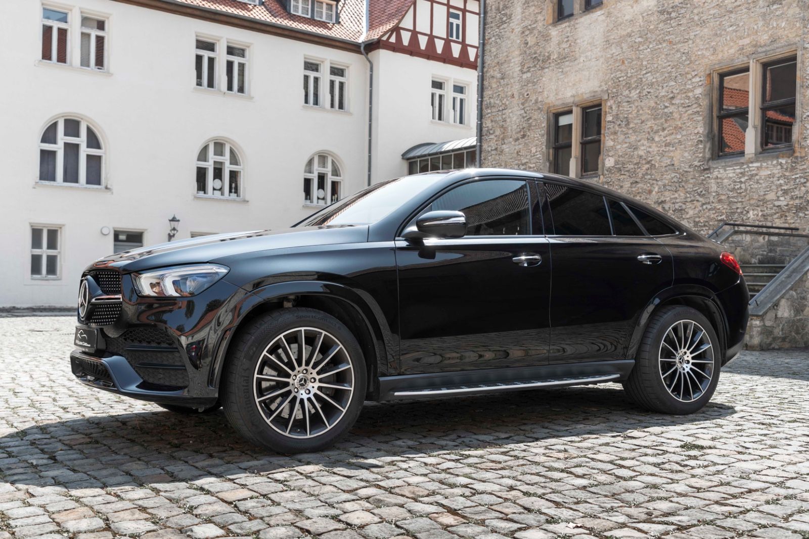 Fahrzeugabbildung Mercedes-Benz GLE 350 d 4MATIC AMG MULTI BURMESTER 360° ACC