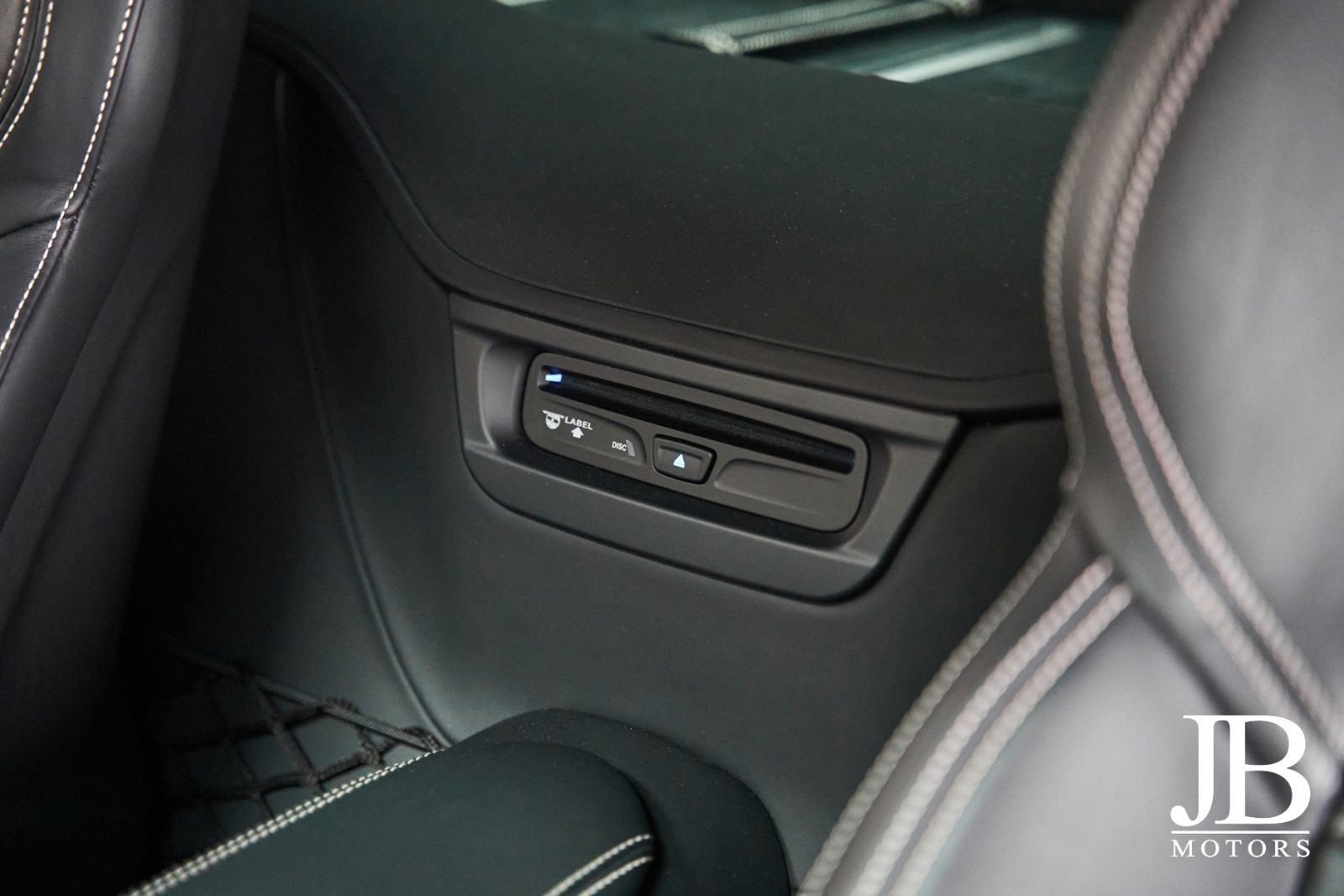 Fahrzeugabbildung Ferrari F12 Carbon Lift LED JBL Kamera Electric Seats