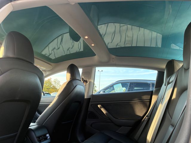 Fahrzeugabbildung Tesla Model 3 Long Range Dual AWD -Anhängerkupplung-