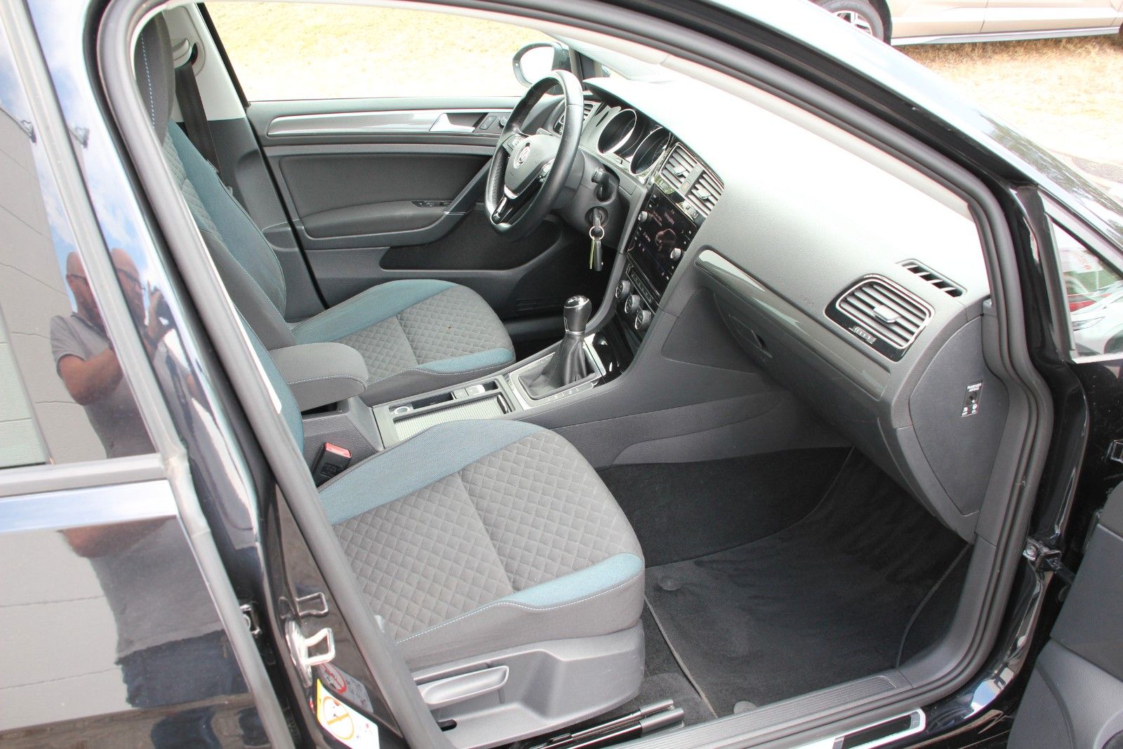 Fahrzeugabbildung Volkswagen Golf VII Lim. IQ.DRIVE BlueMotion