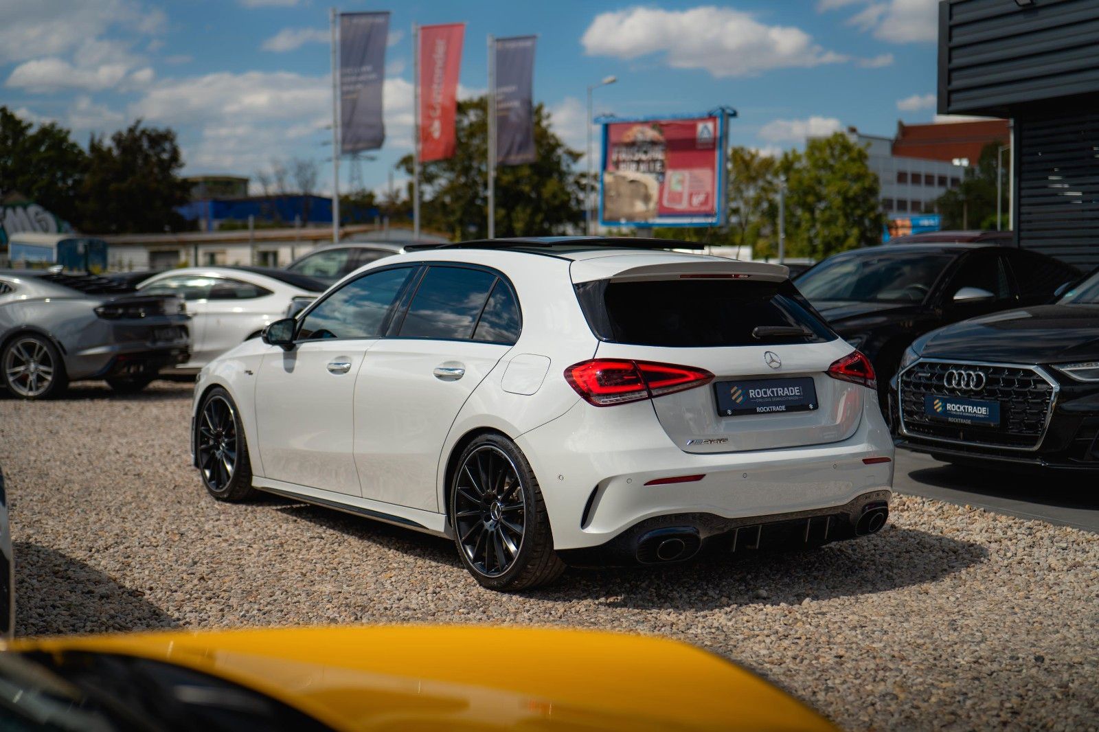 Fahrzeugabbildung Mercedes-Benz A 35 AMG 4Matic Night-Paket *Pano*LED*ACC*DAB*