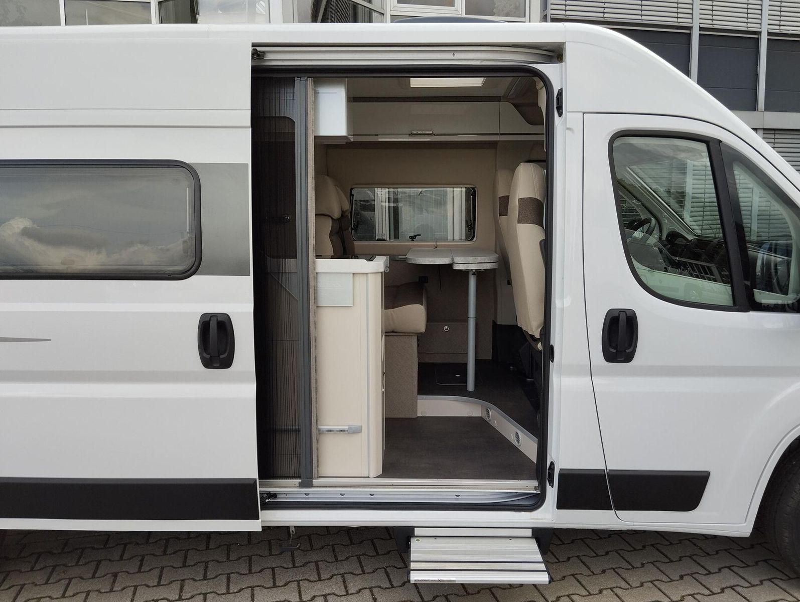 Fahrzeugabbildung Karmann Davis Lifestyle DA 590 LS Concept Paket 140 PS