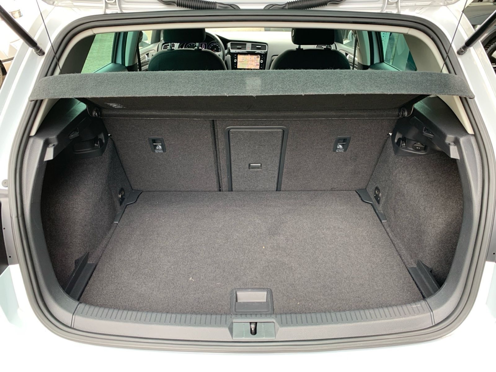 Fahrzeugabbildung Volkswagen Golf VII 1.0 TSI BMT/Start-Stopp Join Navi