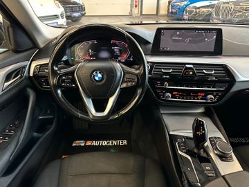 MYAUTOCENTER – Gebraucht- und Jahreswagen mit Werkstattservice in Pfaffenhofen BMW 530d Touring xDrive *KAM*NAVI*LIVECOCKPIT*LED*