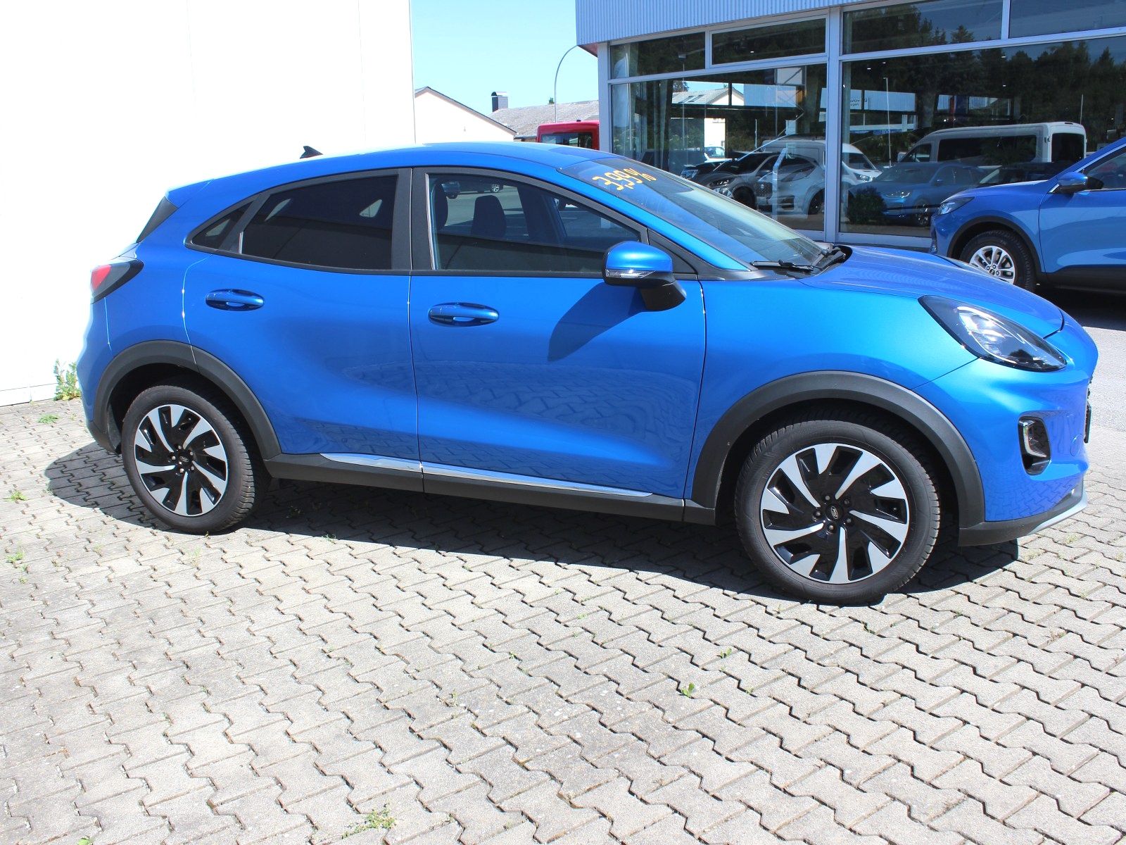Fahrzeugabbildung Ford Puma Titanium 1,0 EcoBoost Mild Hybrid