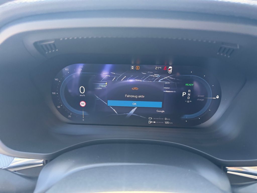 VOLVO XC60 T6 AWD Plug-in Hybrid Plus Dark 360° VOLVO XC60 T6 AWD Plug-in Hybrid Plus Dark 360°