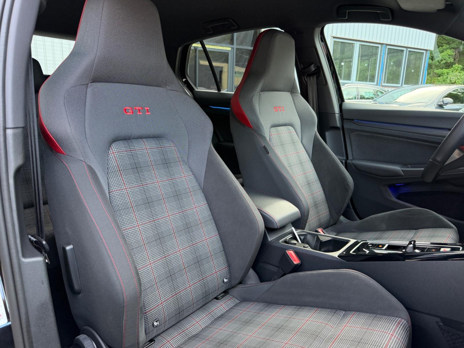 Volkswagen Golf VIII Lim. GTI/HarmanKardon/Matrix/AHK/RCAM, миниатюра 29