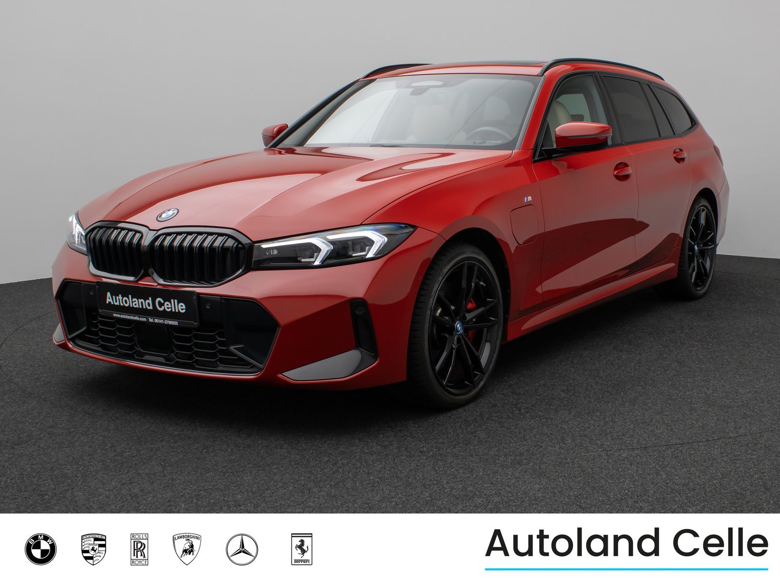 Fahrzeugabbildung BMW 330e M Sport Pro Panorama Kamera HUD H/K Komfort