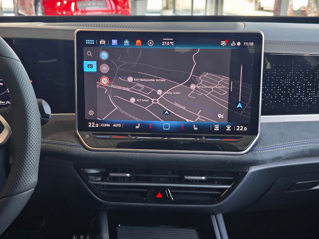 VW Passat R-Line Black Style DSG #AHK #DCC #Head-UP VW Passat R-Line Black Style DSG #AHK #DCC #Head-UP