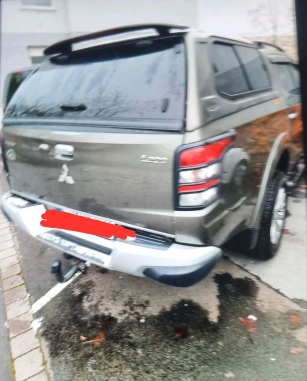 Image of Mitsubishi L200