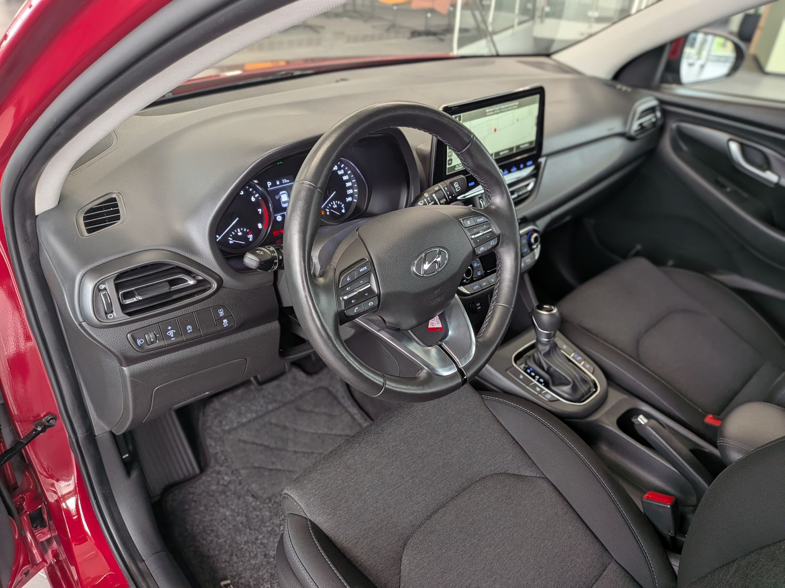 Fahrzeugabbildung Hyundai i30 1.5 T-GDI DCT Trend MHEV Cam Navi LED-Paket